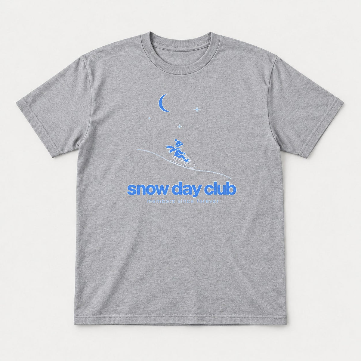 Snow Day Club Members Since Forever Sledding Graphic T-Shirt & Sweatshirt - Tshirt Sport Grey Front